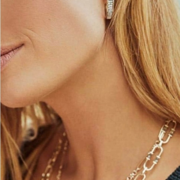 NWT Kendra Scott Jack Gold Hoop Earrings - Picture 3 of 13